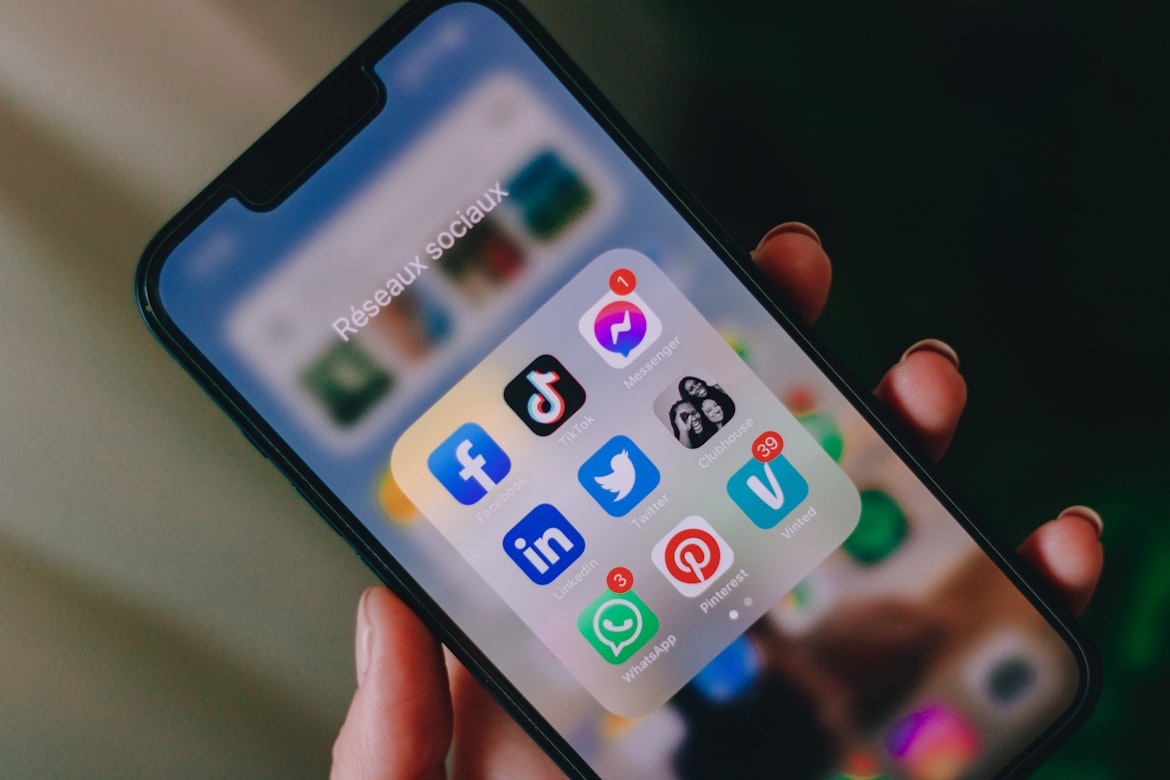 Social Media Management Company in Monterey Park, CA 2 Why businesses in Monterey Park need Social Media Management Company